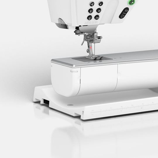 Bernina 880 PLUS Sewing, Quilting & Embroidery Machine